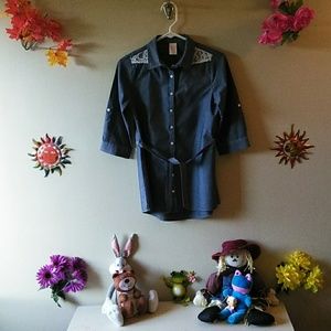 Junior girls XL Faded Glory top